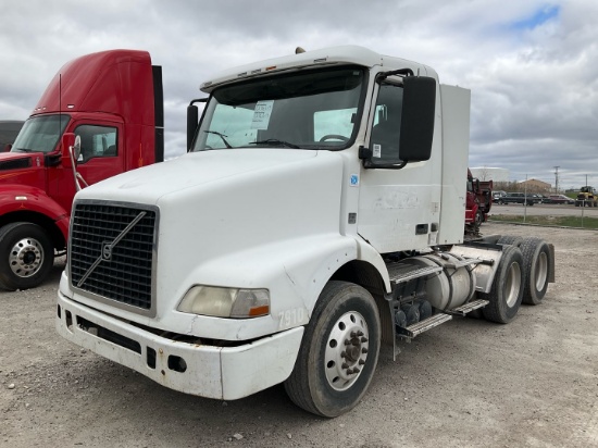 2010 VOLVO VNM64T300 Serial Number: 4V4MC9DFXAN487910