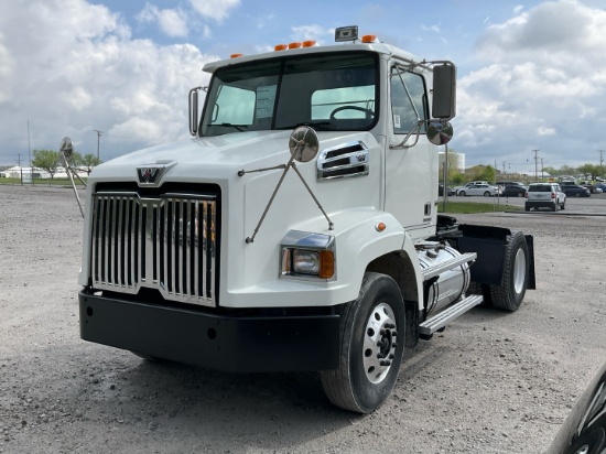 2014 WESTERN STAR 4700SB Serial Number: 5KJBAXDV7EPFM4956