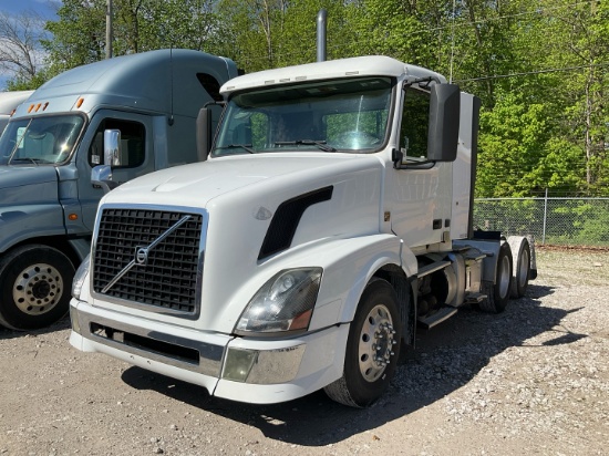 2012 VOLVO VNL64T300 Serial Number: 4V4NC9EH5CN557689