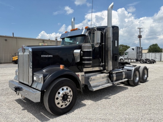 2019 KENWORTH W900 Serial Number: 1XKWD40X5KJ239046