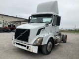 2009 VOLVO VN42T300 Serial Number: 4V4N19DF19N280778