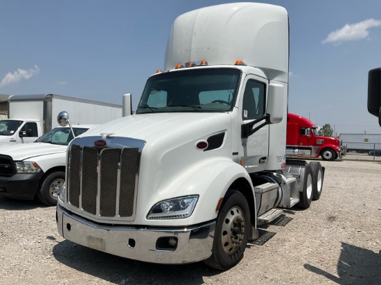 2014 PETERBILT 579 Serial Number: 1XPBDP9X8ED243639