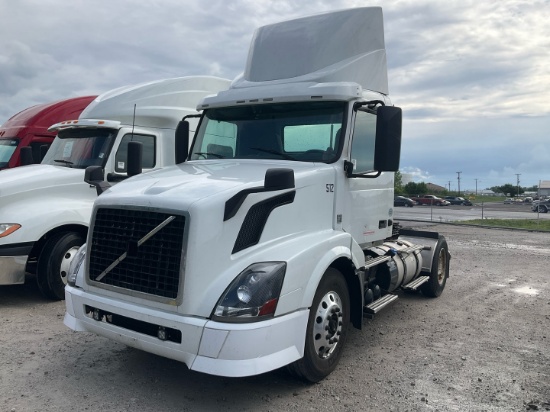 2015 VOLVO VN42T300 Serial Number: 4V4N19EG2FN937901