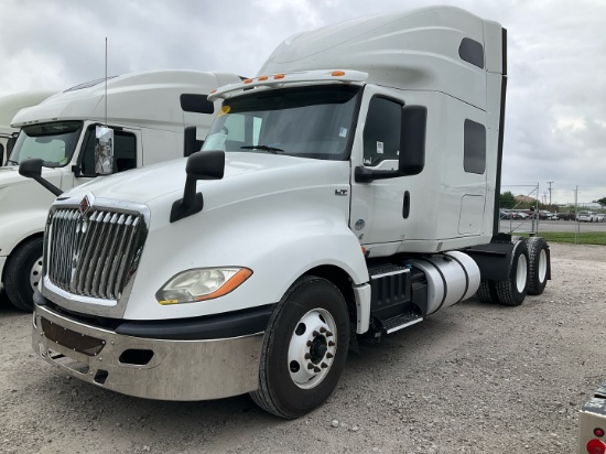 2019 INTERNATIONAL LT Serial Number: 3HSDZAPR0KN336198