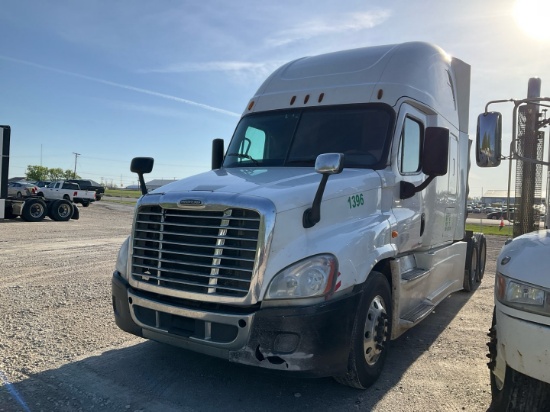 2016 FREIGHTLINER CASCADIA Serial Number: 3AKJGLD51GSGY1396