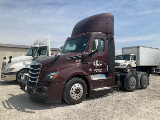 2019 FREIGHTLINER CASCADIA Serial Number: 3AKJHLDR8KSKV1290