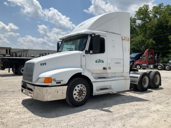 1998 VOLVO VNL Serial Number: 4VG7DARF2WN750826