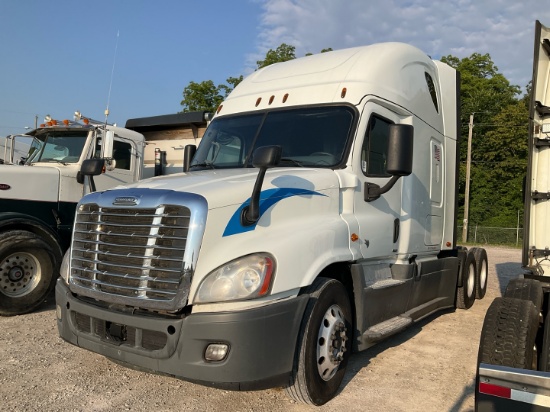 2018 FREIGHTLINER CASCADIA Serial Number: 3AKJGLDR7JSJL9453