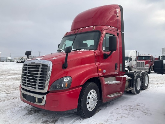 2015 FREIGHTLINER CASCADIA Serial Number: 3AKJGED50FSGP9620