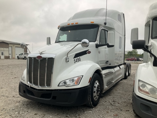 2022 PETERBILT 579 Serial Number: 1XPBD49XXND775490