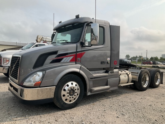 2014 VOLVO VNL64T300 Serial Number: 4V4NC9EJXEN165099