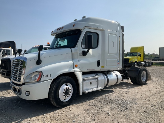 2016 FREIGHTLINER CASCADIA Serial Number: 1FUBGKBG9GLGV2100