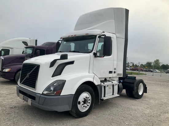 2018 VOLVO VNL42T300 Serial Number: 4V4N39TG5JN892815