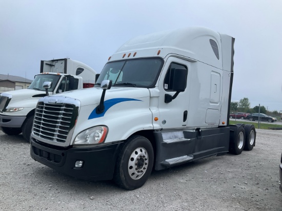 2016 FREIGHTLINER CASCADIA Serial Number: 3AKJGLD54GSGT7361