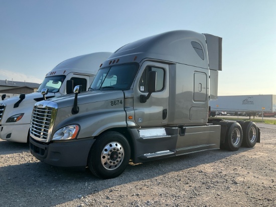 2016 FREIGHTLINER CASCADIA Serial Number: 3AKJGLD5XGSHD8674