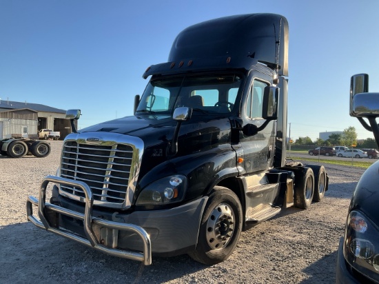 2017 FREIGHTLINER CASCADIA Serial Number: 1FUJGEDR1HLHX2938