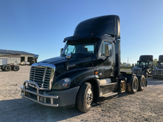 2017 FREIGHTLINER CASCADIA Serial Number: 1FUJGEDR6HLHZ7995