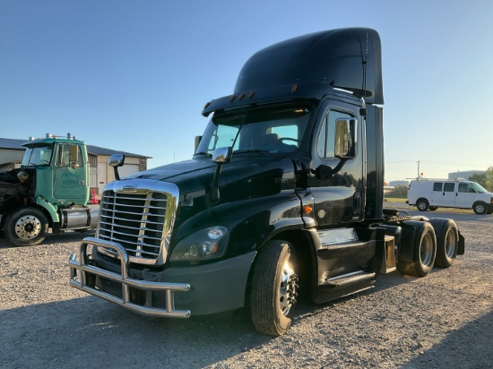 2017 FREIGHTLINER CASCADIA Serial Number: 1FUJGEDRXHLHZ7997