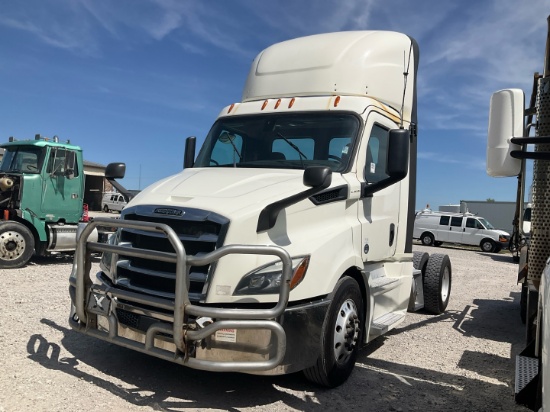 2019 FREIGHTLINER CASCADIA Serial Number: 3AKBHTDV4KSLD2963