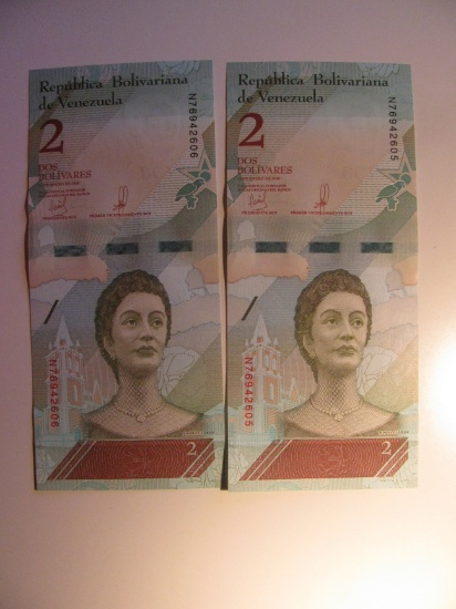 Foreign Currency: 2xVenezuela consecutive Serial #  2Bolivares (UNC)