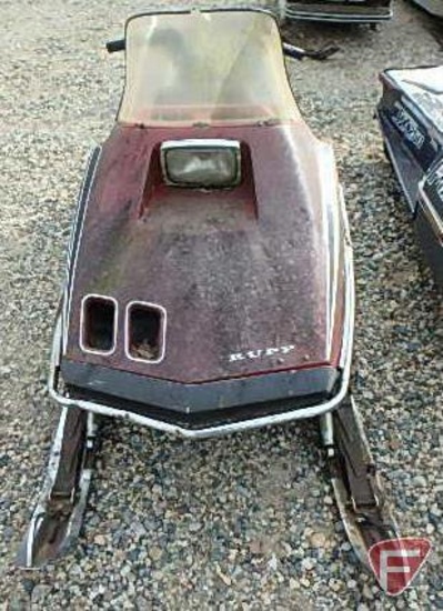 Rupp snowmobile, 440cc, SN: 5000096, motor turns