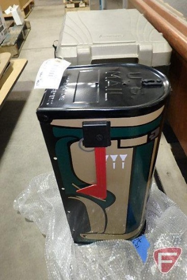 Metal mail box with golf bag/caddy design