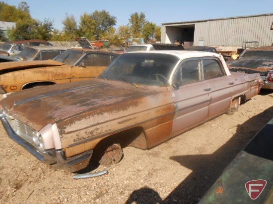 1962 Oldsmobile Dynamic 88 4 door sedan, VIN 622M43821