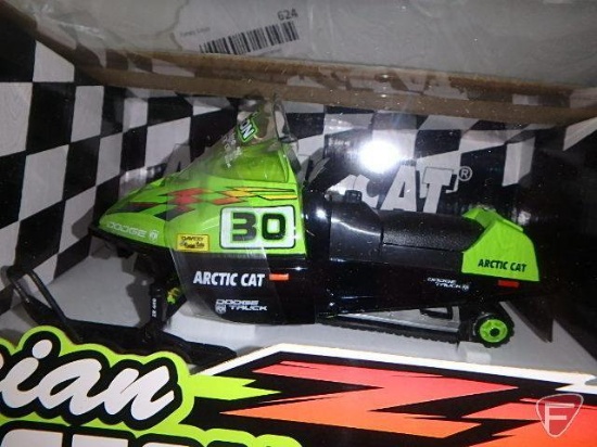2000 Arctic Cat ZR 440 Brian Sturgeon Signature Edition diecast snowmobile