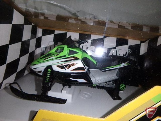 2008 Arctic Cat F6 diecast snowmobile