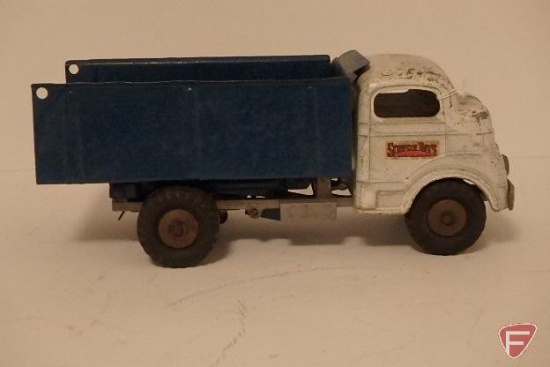 Toy Structo dump truck, no end gate