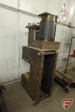 Hydraulic press pieces: body and ram