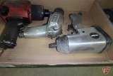 1/2in pneumatic impact drivers (2) and 3/8in pneumatic impact driver