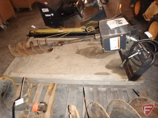 Lowe 2350E hydraulic earth auger, universal quick attach, SN 3 623195,