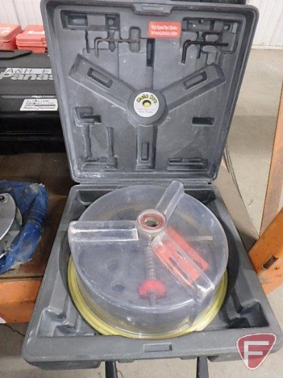 Twin blade X-230 adjustable hole cutter