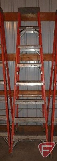 8ft fiberglass step ladder 300lb capacity