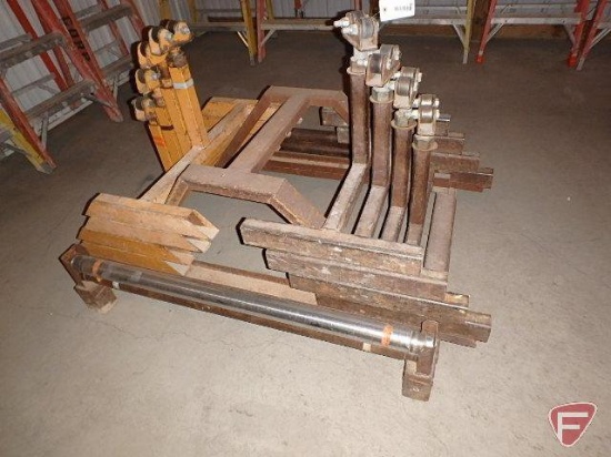 (4) wire spoolers w/stands