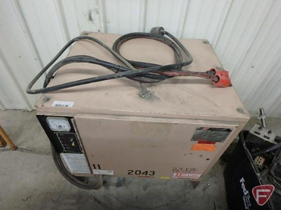 Hertner forklift battery charger, model TD12-865