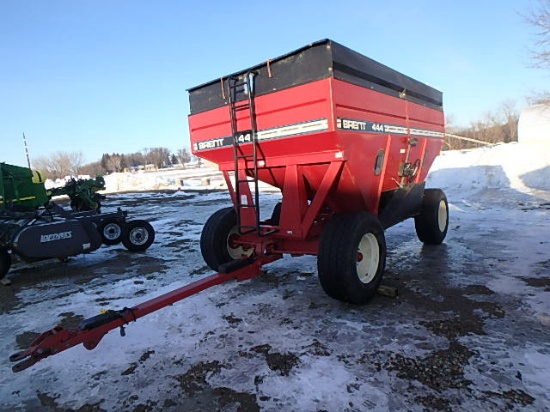 Brent 444 gravity box on heavy gear with extension pole, lights, brakes, tank extension