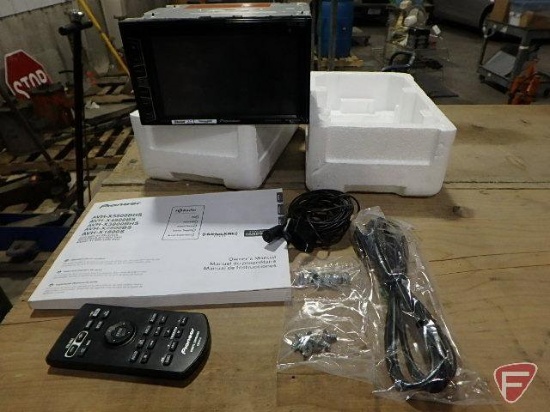 Pioneer AVH-X390BS DVD RDS AV receiver and aftermarket microphone