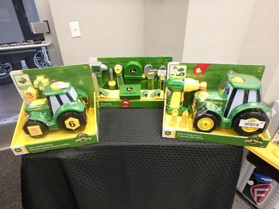 Tomy Johnny Tractor and Friends, John Deere, Build-A-Johnny Tractor, No 46655,