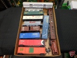 (12) HO scale/gauge model train cars: freight cars, 4 door cargo car, Gulf tanker, Southern