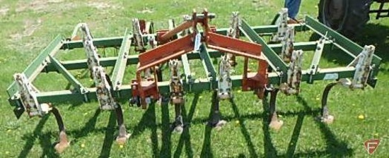 Glencoe Portable Elevator Co. cultivator with rear spring tooth 3pt attachment, base of 8.5 ft.