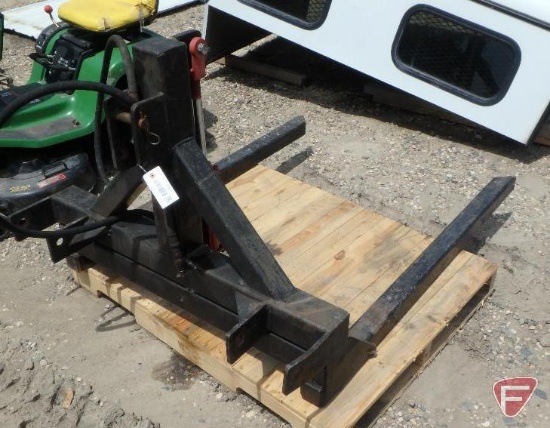 3 pt. pallet fork with hydraulic tilt, approx. 36"