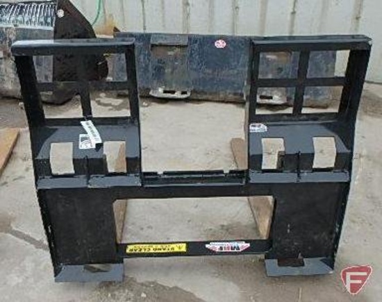 Universal quick attach 4400 lb walk through back plate with heavy duty 42" fork tines pallet