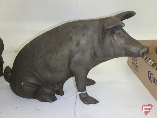 Cast pig coin bank