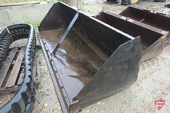 Large skid loader bucket, 88 x 36 x 27