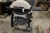 Weber portable LP grill, 24in cook area, no tank