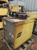 Esab LAU 600-I wire feed welder