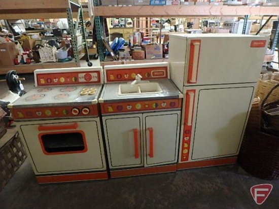Wolverine Rite Hite child's metal kitchenette set: refrigerator, stove, and sink