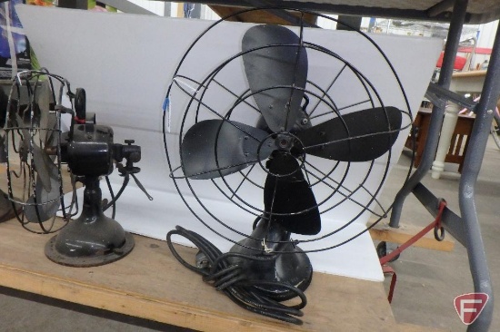 Vintage Hunter Division-Robbins & Myer's Inc. variable-speed oscillating fan, sn. FA